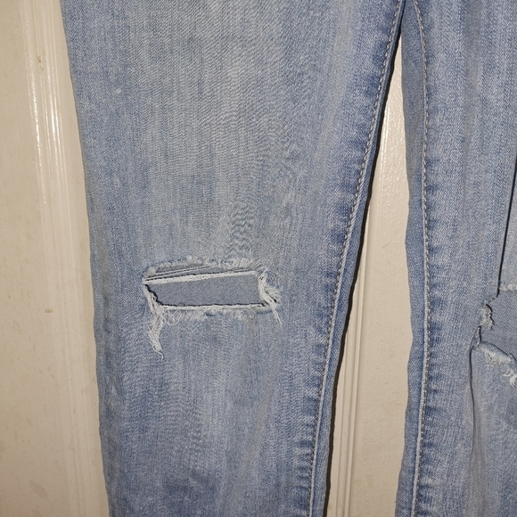 Time and true distressed jeans size 10 - Picture 4 of 7